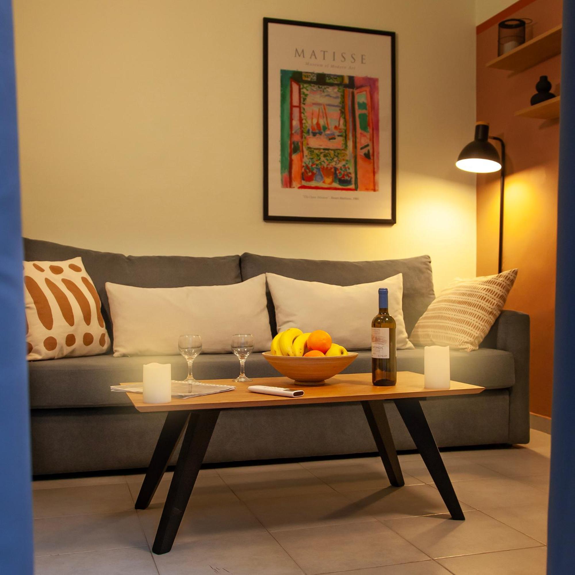 Aris123 By Smart Cozy Suites - Apartments In The Heart Of Athens - 5 Minutes From Metro - Available 24Hr Ngoại thất bức ảnh