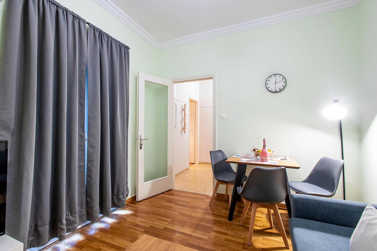 Aris123 By Smart Cozy Suites - Apartments In The Heart Of Athens - 5 Minutes From Metro - Available 24Hr Ngoại thất bức ảnh